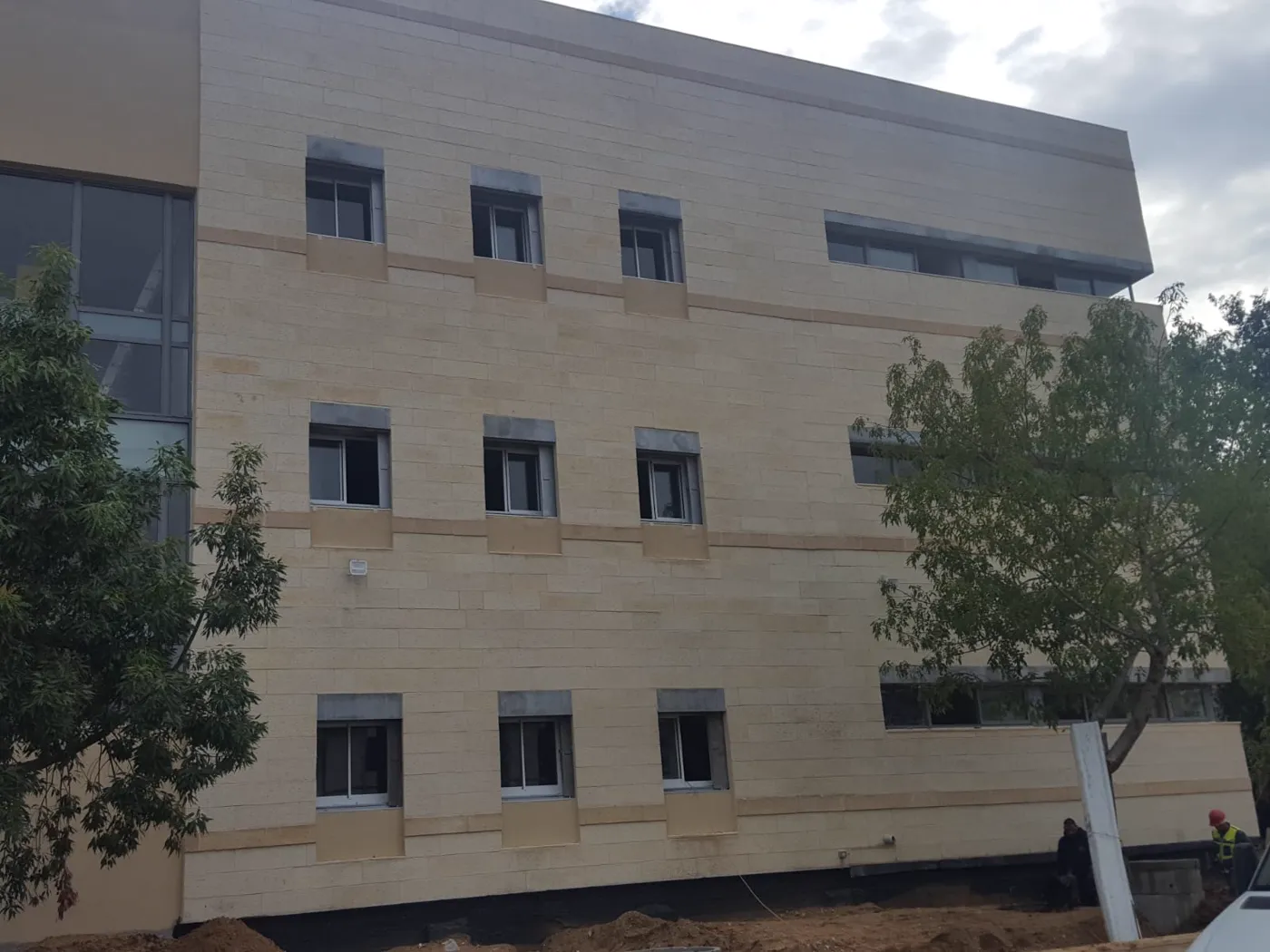 חזית בניין מוגמרת בשיטת iForm