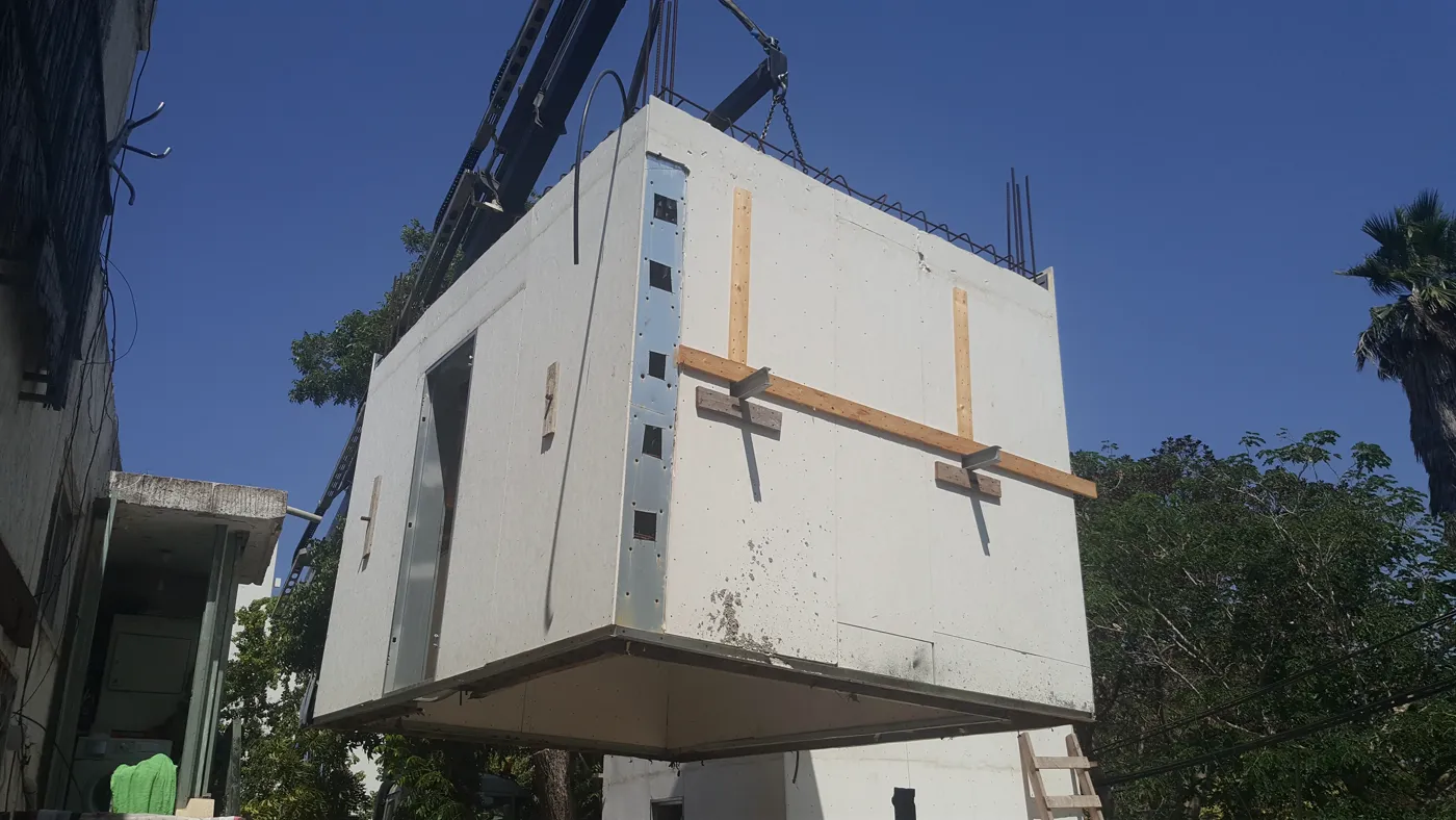 הנפת אלמנט iForm עטוף להגנה במנוף
